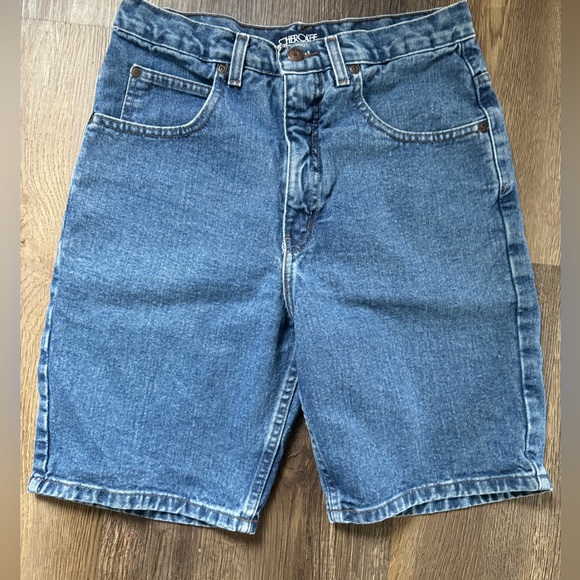 Cherokee Denim Bermuda Shorts size 30 - Picture 2 of 2